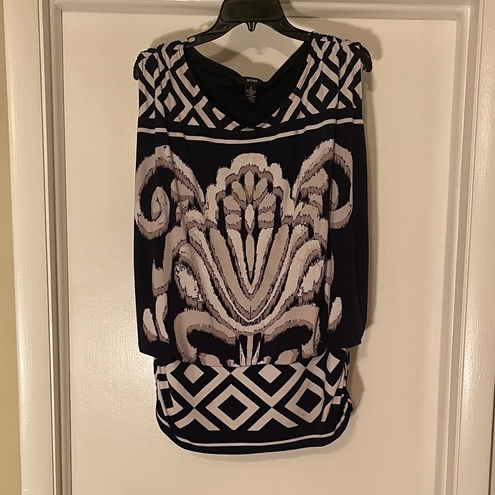 Alfani Black and Cream Patterned Blouse
